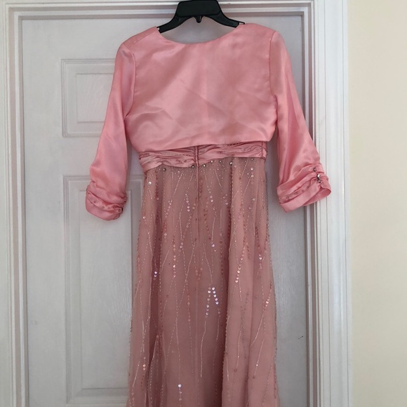 Dress - Picture 6 of 7